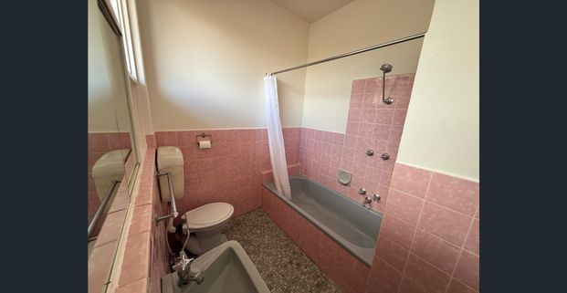 Neat & Convenient Living in the Heart of Northcote - Photo 1