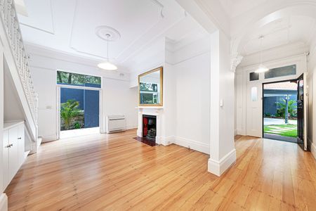 Home For Rent - Photo 4