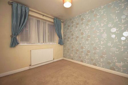 2 bed Terraced for rent - Photo 4