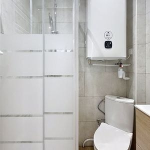 Appartement à louer - REIMS - HYPER CENTRE - Photo 2
