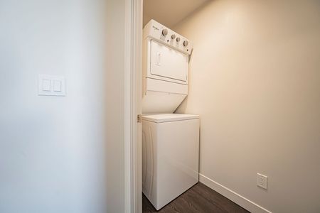 For Lease - 2087 Fairview Street Unit# 2202, Burlington, Ontario - Photo 4