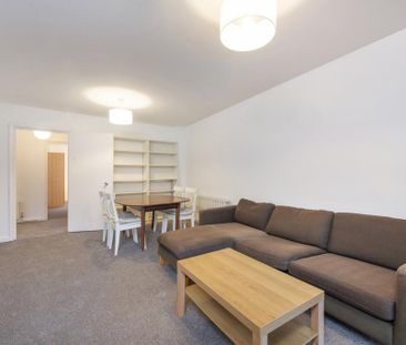 3 bedroom flat to rent - Photo 3