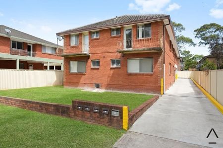 Freshly Painted Two Bedroom Unit - Photo 4