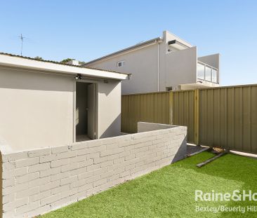 Spacious flat with courtyard - Photo 3