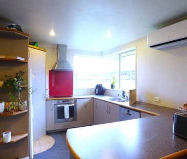 62 Barrington Drive - Photo 2