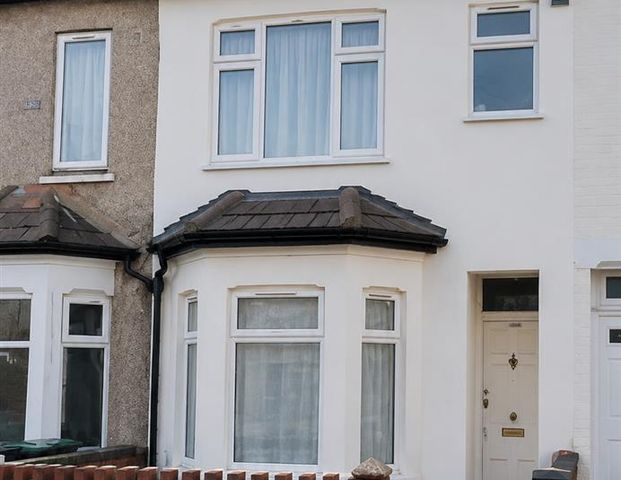 Dawlish Road, Tottenham, London N17 - Photo 1