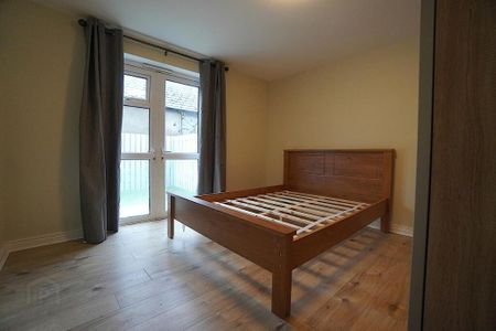 Flat 5 University Court, 3-5 University Road, Belfast, BT7 1NA - Photo 4