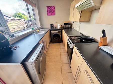 Common Road, Huthwaite, Sutton-In-Ashfield - Photo 3