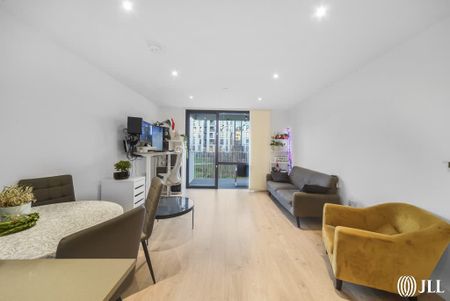 Forrester Way London E15 - Photo 2