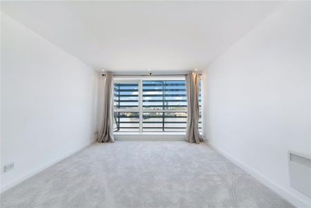 2 bedroom penthouse to rent - Photo 2