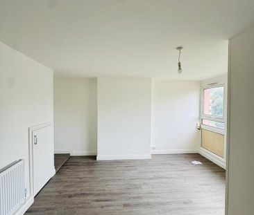 3 bedroom apartment to rent - Photo 6