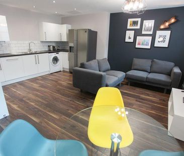 6 bedroom flat to rent - Photo 2