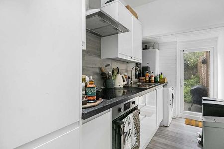 Clissold Crescent, Stoke Newington, N16 - Photo 2