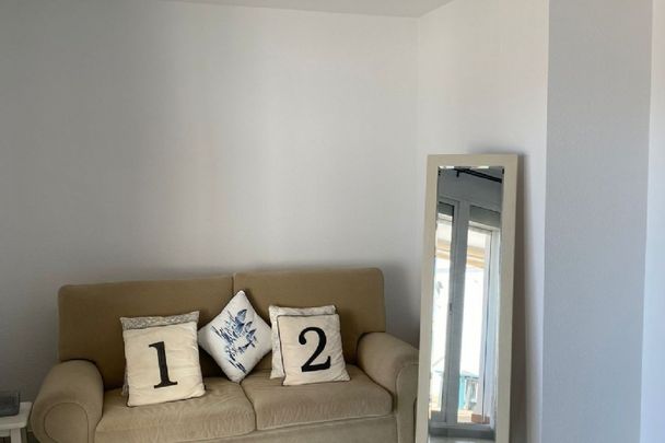 3 Bedroom Apartment For Rent in Estepona, Málaga - Photo 1