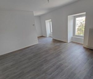 Location Appartement à LA COTE ST ANDRE - Photo 2