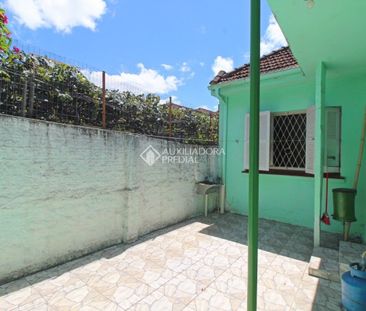 Casa com 4 quartos e 300m² para alugar em Teresópolis, Porto Alegre. - Foto 5
