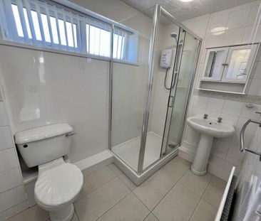 3 bedroom terraced house to rent - Photo 5