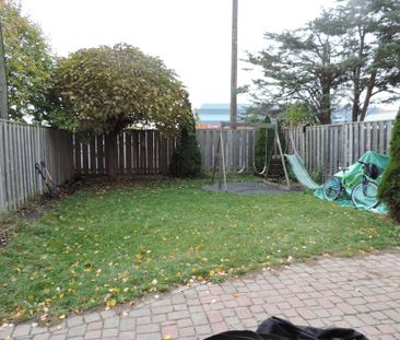 For Lease - 1016 Caven Street, Mississauga, Ontario - Photo 3