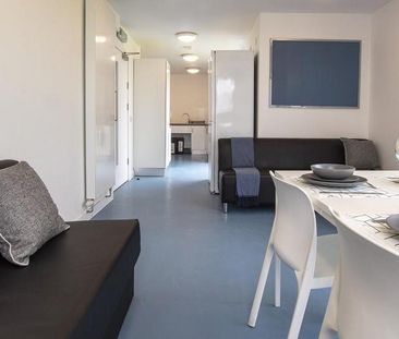 1 bedroom in a flat share to rent - Photo 5