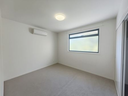 14B Finchaven Avenue, Keysborough VIC 3173 - Townhouse For Rent | Domain - Photo 5