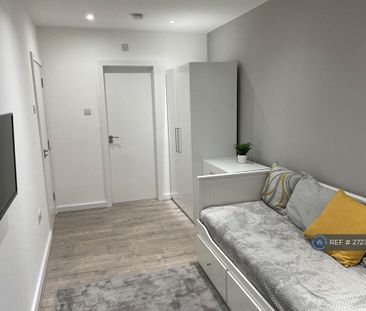 1 bedroom in a house share to rent - Photo 6