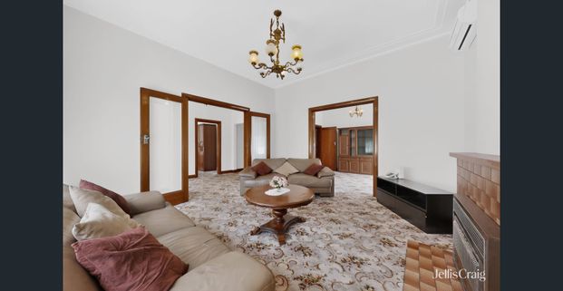 Character & Comfort in Travancore’s Finest Pocket - Photo 1