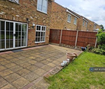 5 bedroom detached house to rent - Photo 2