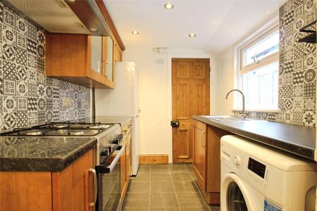 2 bedroom detached house to rent - Photo 3