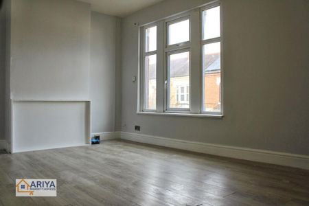 3 bedroom terraced house to rent - Photo 3