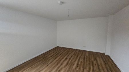 VERMIETUNG EINER GROßZÜGIGEN 4 ZIMMER- WOHNUNG IN HILLE - HOLZHAUSEN - Photo 4