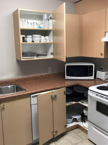 Hammer Condo Furnished - Photo 5