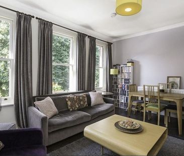2 Bed Maisonette, Avenue Road, W3 - Photo 2