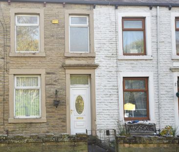 Terraced House to rent on - Photo 5