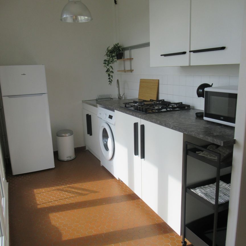 Location Appartement 1 pièce 34m² ST ETIENNE 42100 - Photo 1