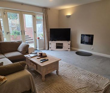 3 bedroom terraced house to rent - Photo 1