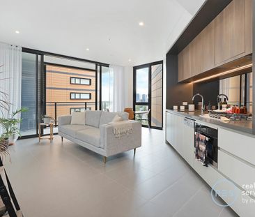 Luxe 1-Bedroom Apartment with City Views in St Leonards Square - Photo 1