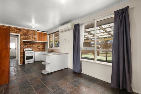 28 Bayview Road, Glenroy VIC 3046 - Photo 2