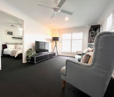 Stunning Family Home With Bay Peaks! - Photo 4
