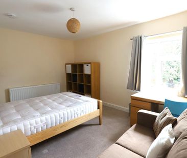 1 bedroom in a house share to rent - Photo 4