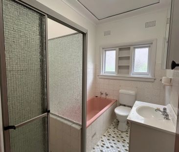 Freshly renovated house In Walk-to Everything Location perfect from... - Photo 2