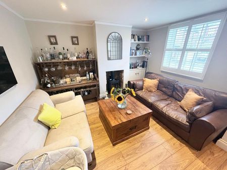 3 bedroom terraced house to rent - Photo 3