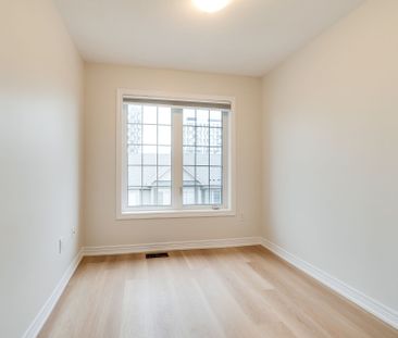 For Lease - 3105 Blackfriar Common, Oakville, Ontario - Photo 4