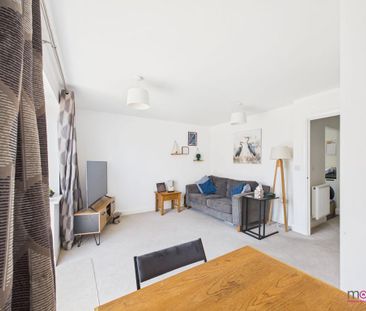 2 bedroom end of terrace house to rent - Photo 2