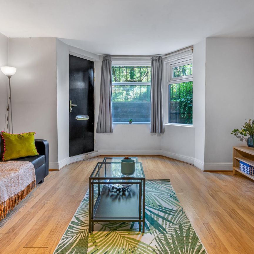 21 ST JOHNS TERRACE Leeds - LS3 1DY - Photo 1