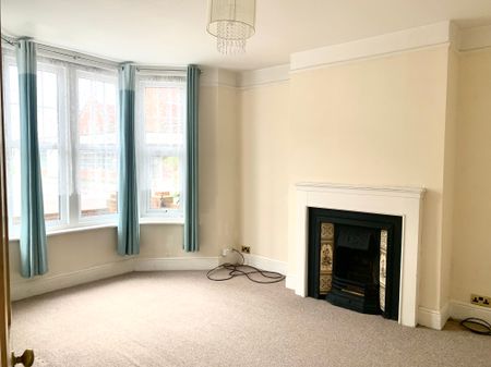 3 bedroom semi-detached house to rent - Photo 3