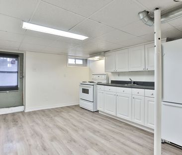 For Lease - 98 Uxbridge Avenue, Toronto, Ontario - Photo 2