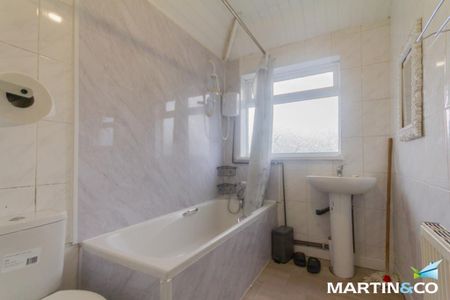 3 bedroom semi-detached house to rent - Photo 4