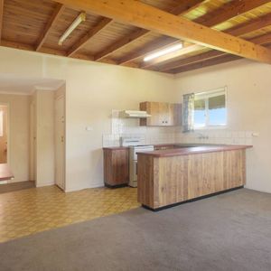 Tidy Unit in Darling Heights - Photo 2