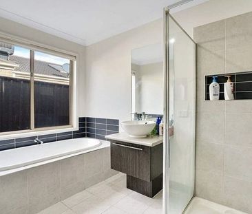 Where Comfort Dances with Style! - Photo 4