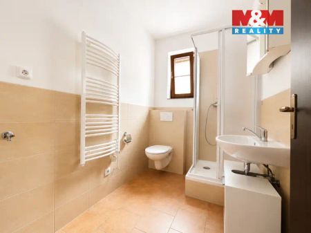 Pronájem bytu 1+1, Jindřichův Hradec, ul. Jarošovská - Photo 2